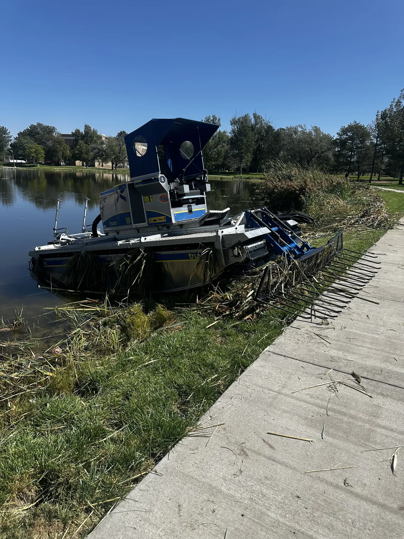 Water Raptor Truxor machine positioned for aquatic field operations